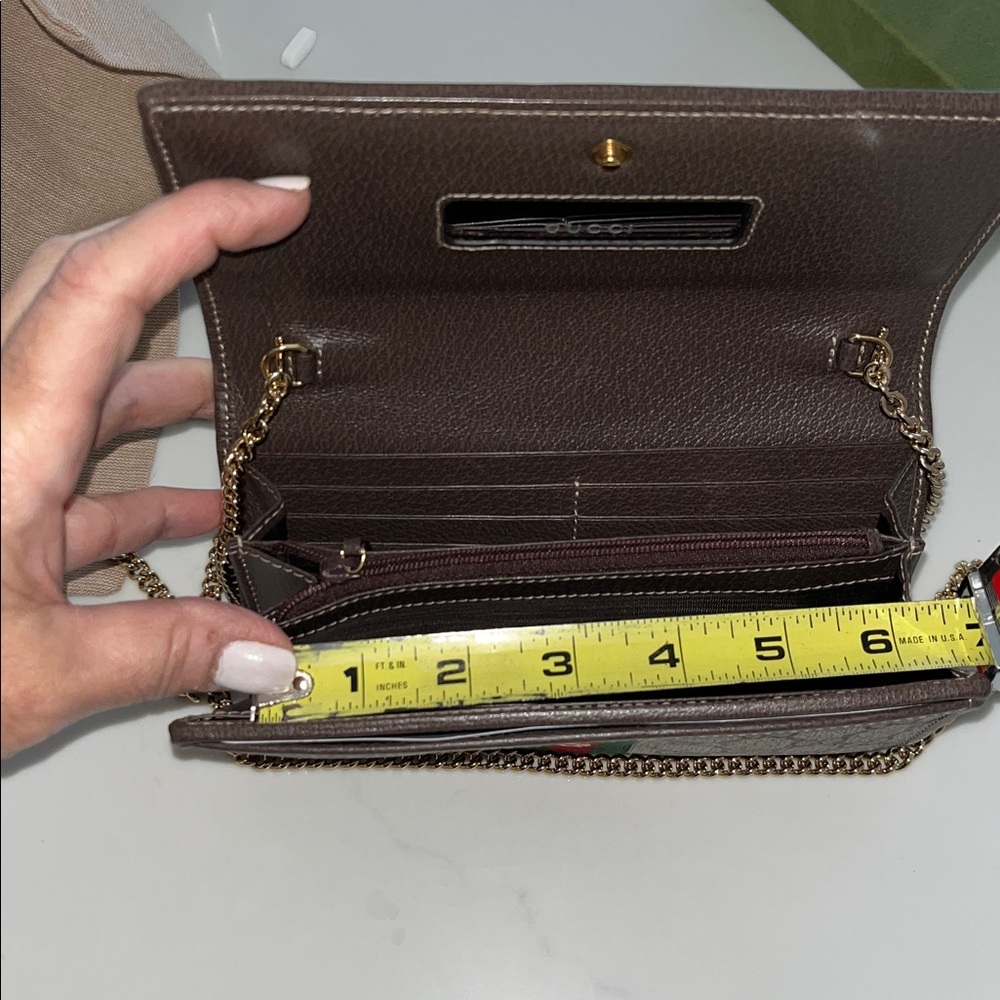 Gucci Beige and Brown Crossbody with Gold Chain. Excellent condition. - Picture 8 of 9